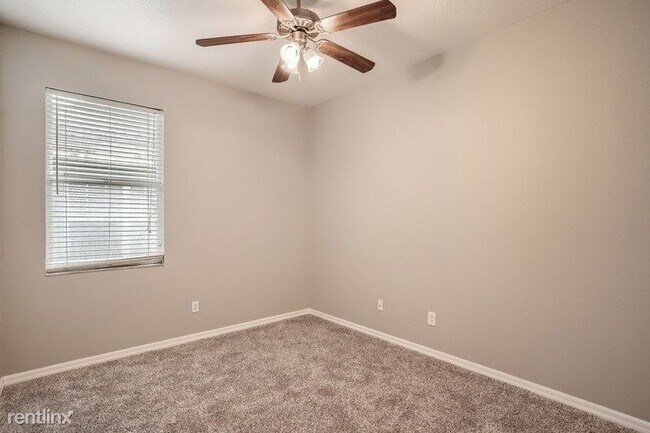 Building Photo - 3 br, 2 bath House - 4633 Dunnie Drive UNIT