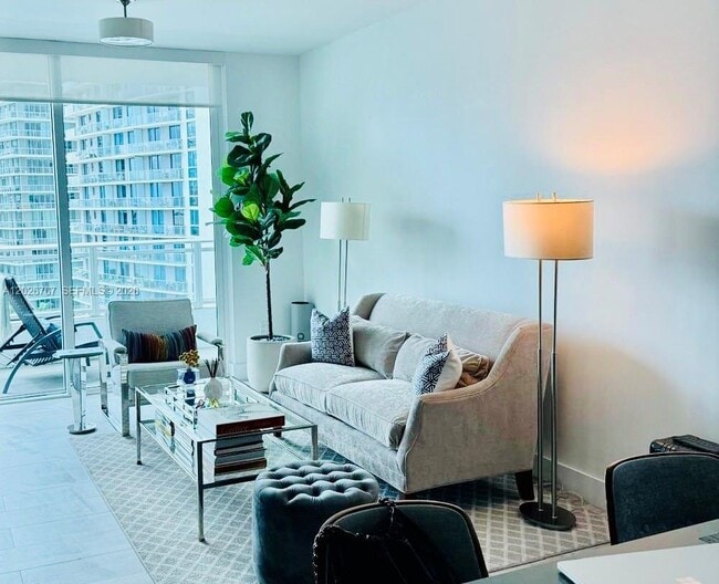 Building Photo - 1080 Brickell Ave