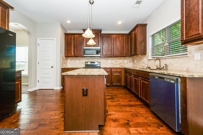 Building Photo - 9865 Musket Ridge Cir