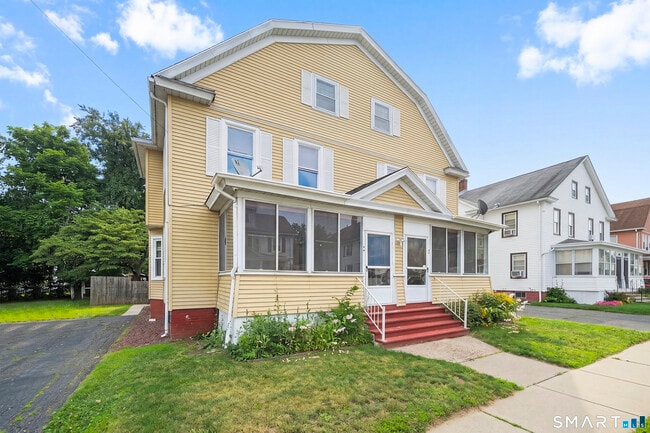 Building Photo - 44 Bigelow Ave