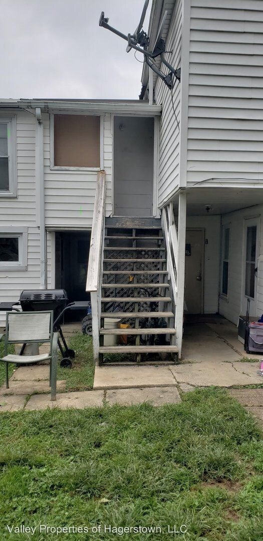 Building Photo - 153 S Church St