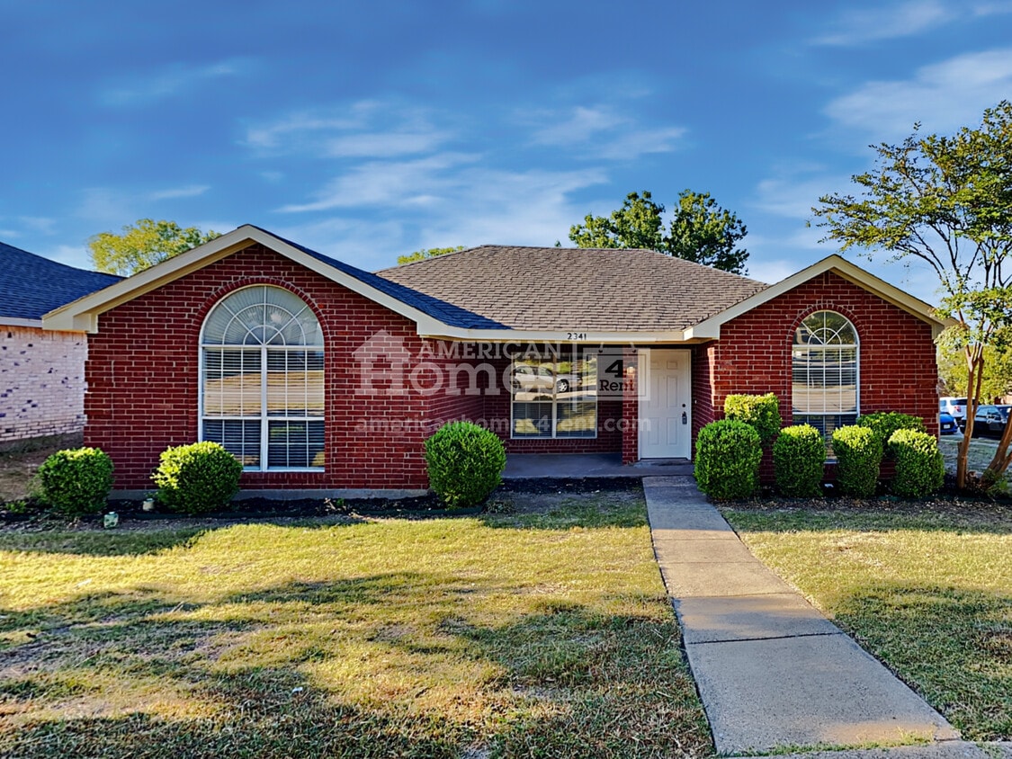 Primary Photo - 2341 N Ridge Road