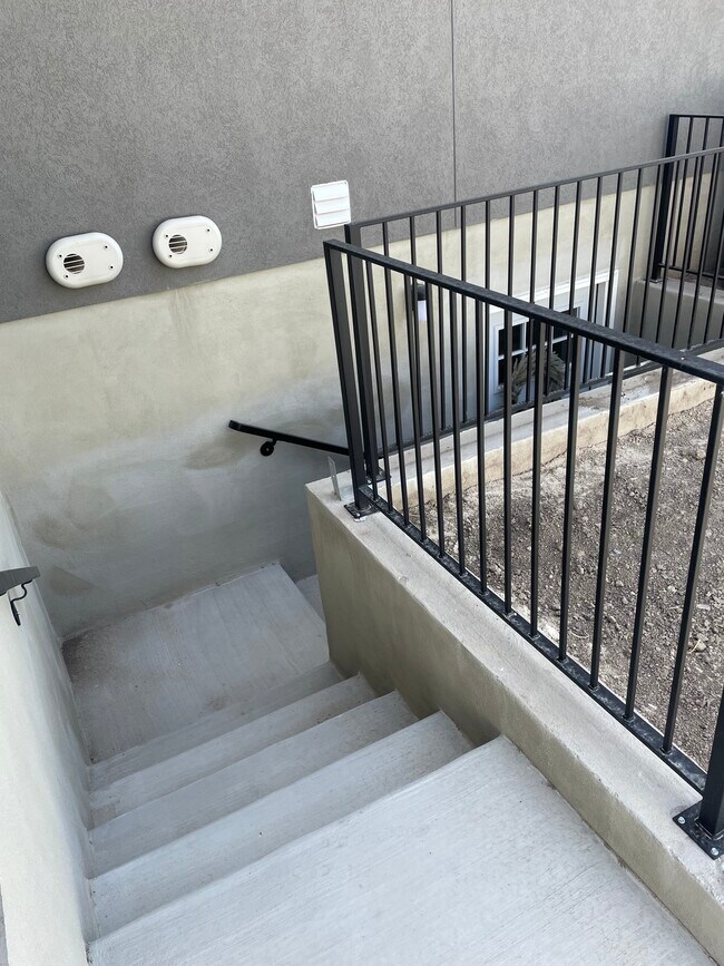 Direct access walk out - 8557 N Tiffany Ln