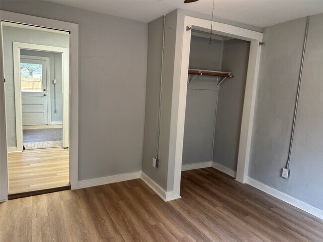 Foto del edificio - 912 W Cleveland St