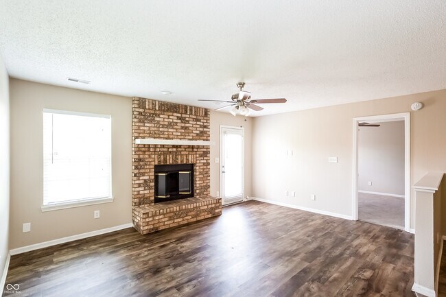 Foto del edificio - 1843 Sweet Blossom Ln