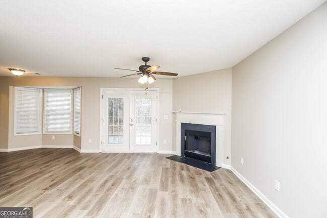 Building Photo - 91 River Oak Ct