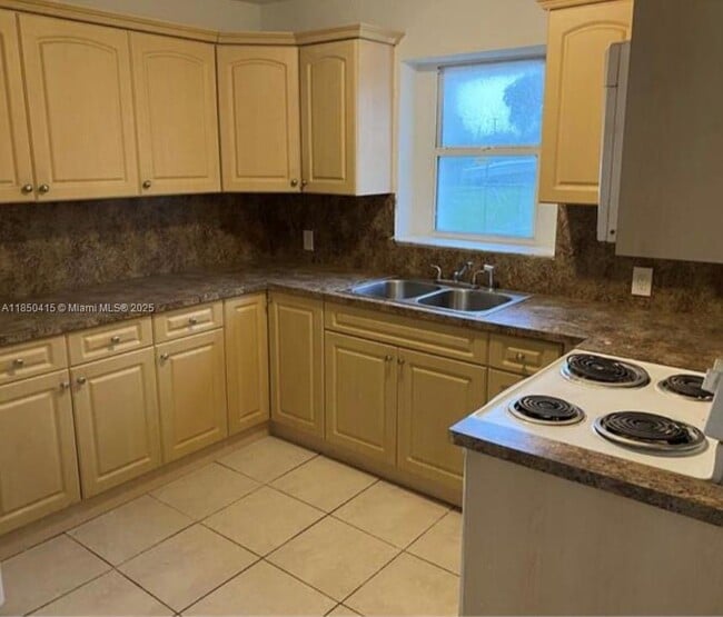 Foto del edificio - 11929 SW 216th St