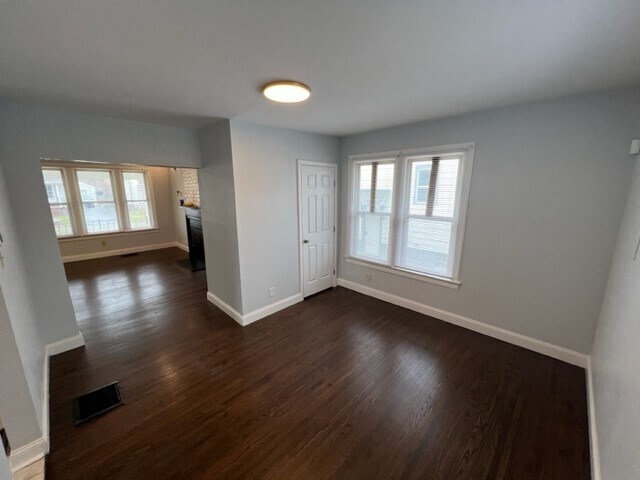 Foto del edificio - 494 Nashoba Ave