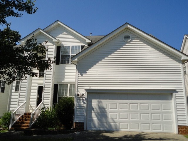 Primary Photo - 2404 Goldfinch Way