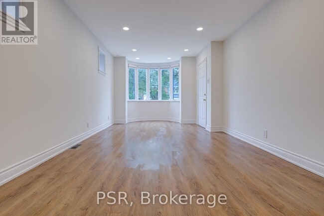 Building Photo - 110 Braemar Ave