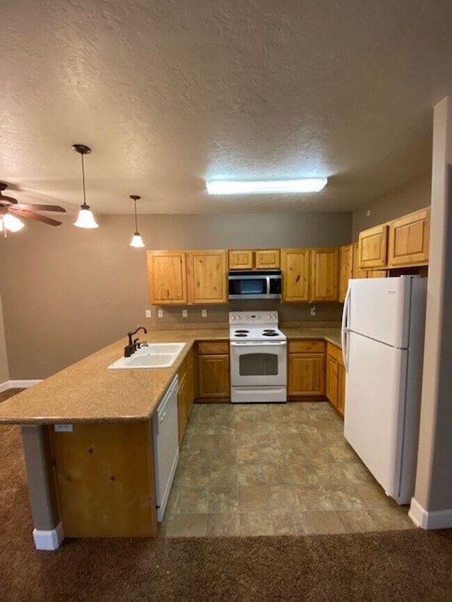 Building Photo - 6740 N Spurwing Loop