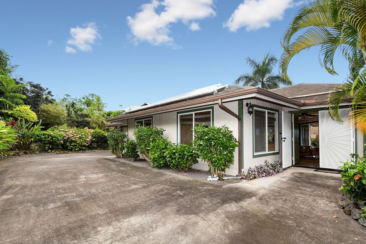 77127127 Kalaniuka St, Holualoa, HI 96725 House Rental in Holualoa