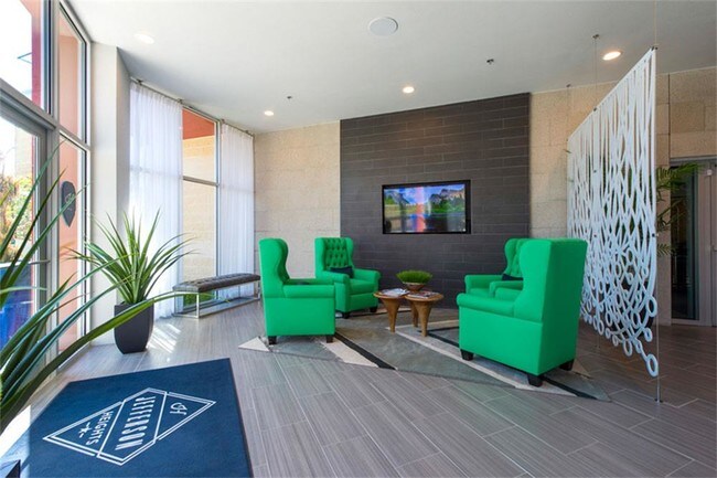 Foto del edificio - 1520 E Memorial Dr