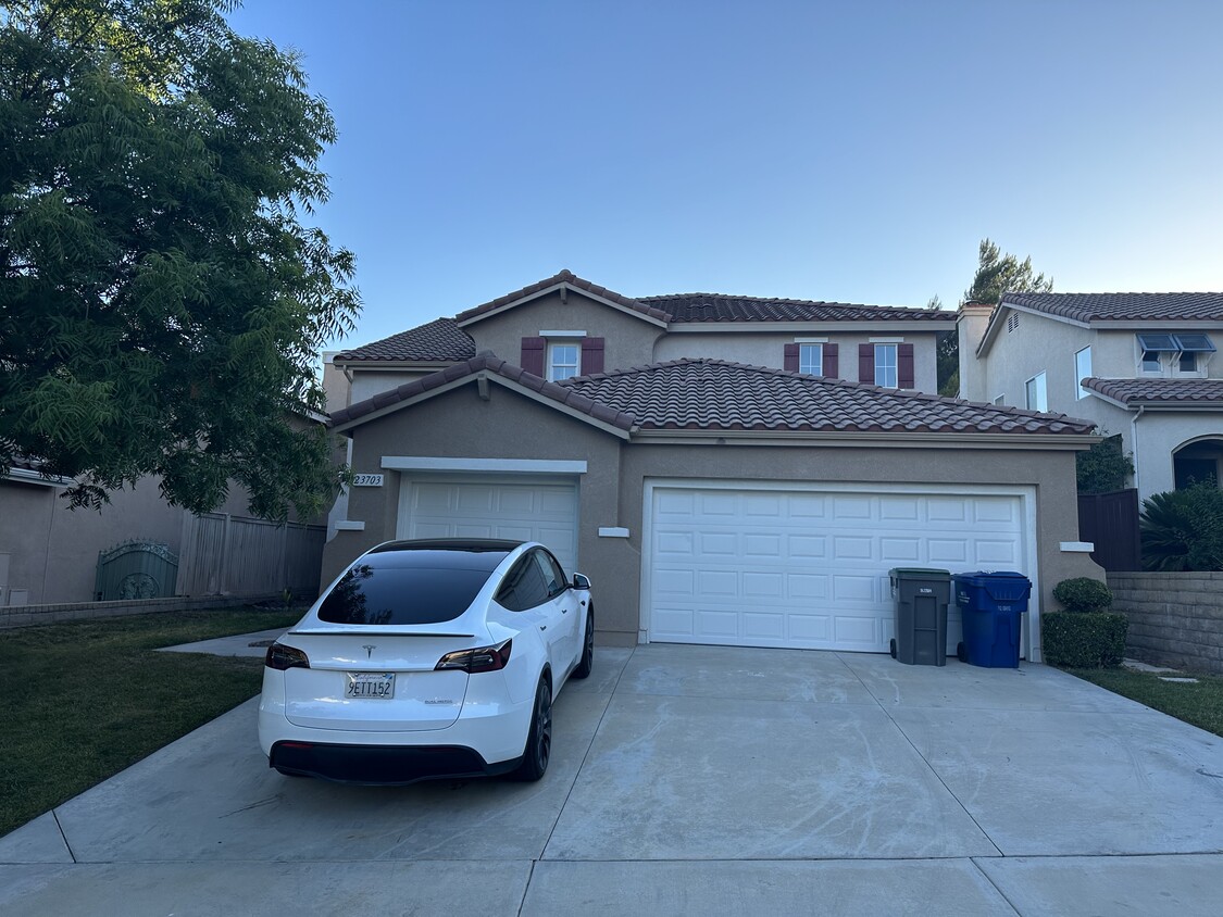 Foto del edificio - 23703 Red Oak Ct