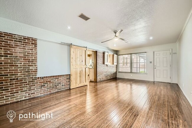 Building Photo - 3901 Oxley Drive