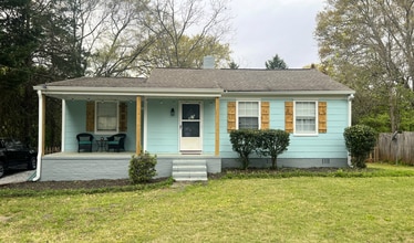 Building Photo - 470 Clover St