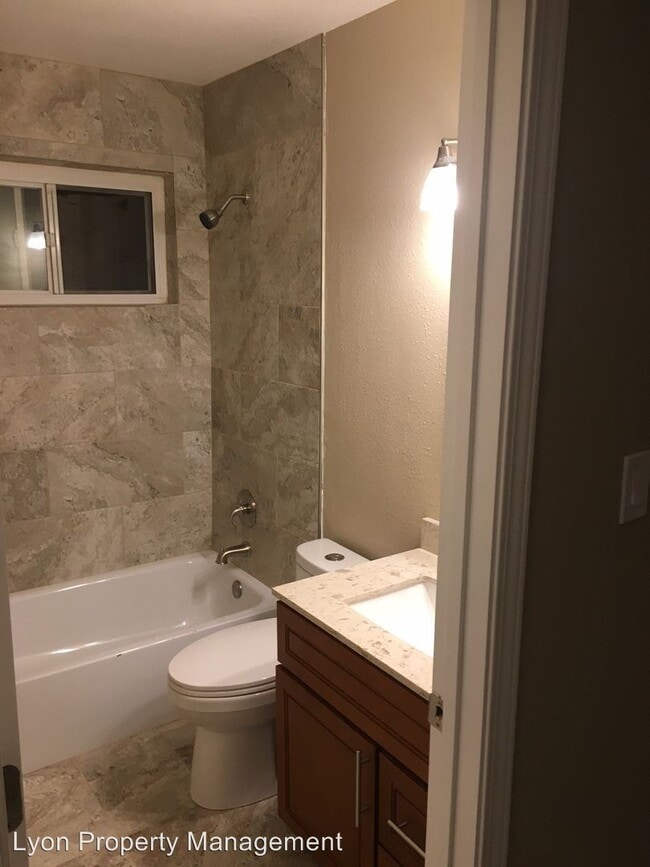 Building Photo - 2 br, 1 bath House - 5619 42nd Street Apt. #4