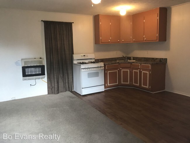 Foto del edificio - 2 br, 1 bath House - 646 Washington Ferry Rd
