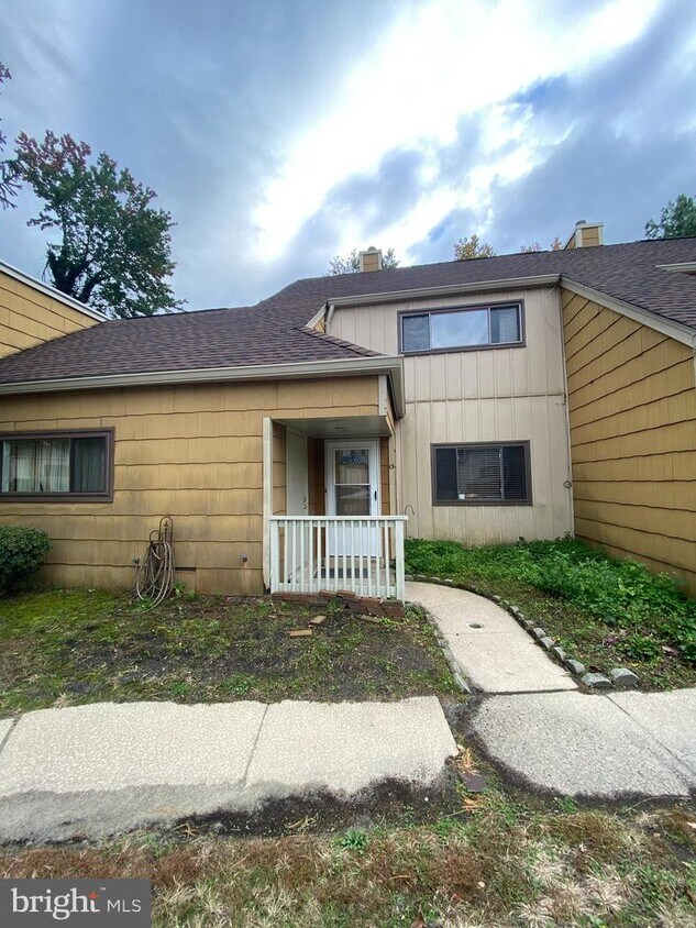 13 Dover Dr, Lindenwold, NJ 08021 Townhome Rentals in Lindenwold NJ