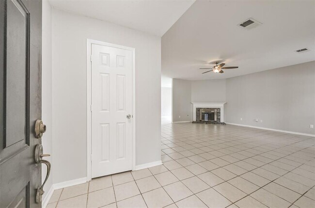 Foto del edificio - 14622 Bladenboro Dr