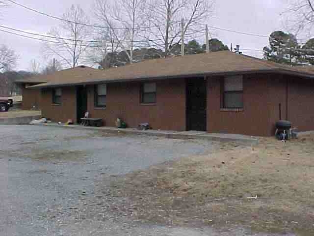 Primary Photo - 208-214 Wallain Cir