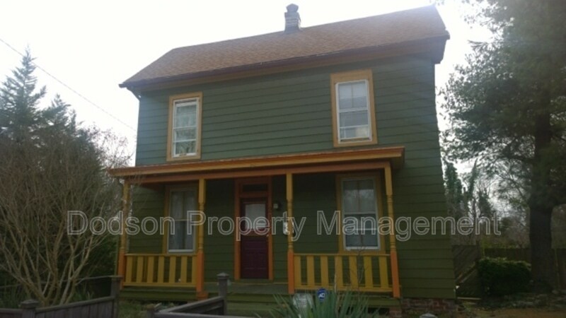 Primary Photo - 2121 5th Ave