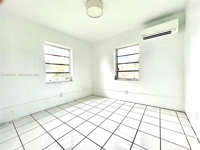 Foto del edificio - 6228 Taylor St