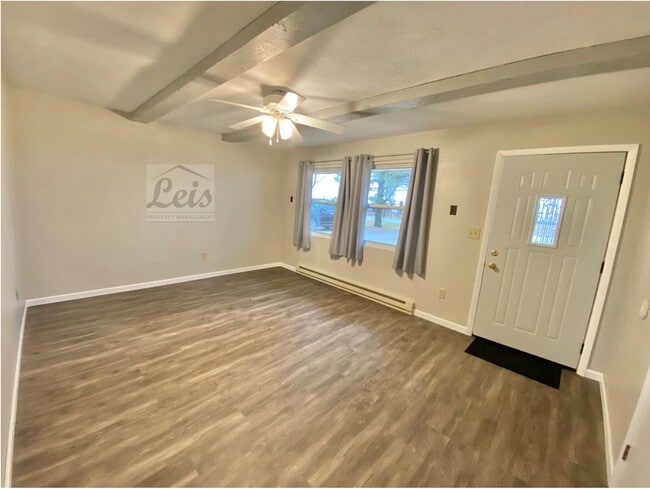 Building Photo - 7634 Beamsville-Webster Rd