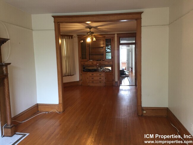 Foto del edificio - 3244 N Lakewood Ave