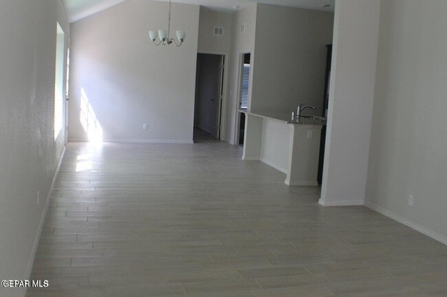 Building Photo - 7425 Norte Mesa Ln