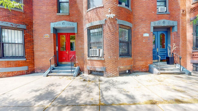 Building Photo - 88 Hammond St