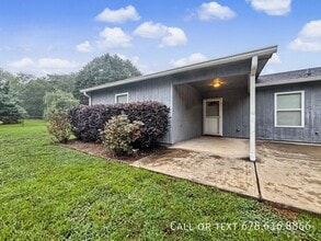 Building Photo - 560 Lee Byrd Rd