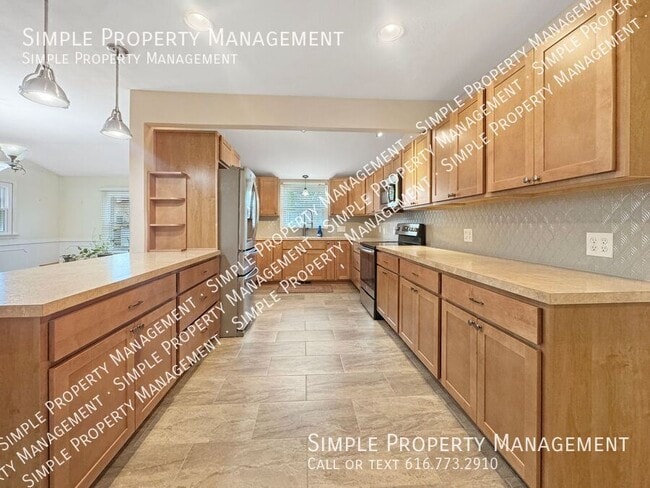 Building Photo - 5352 Queensbury Dr SE