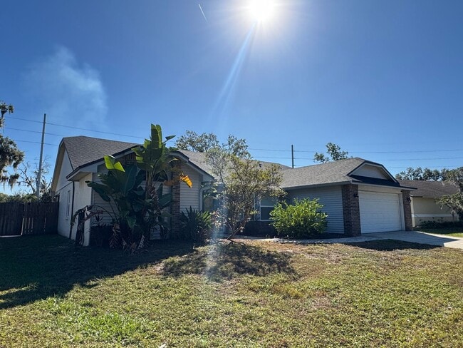 Photo - Your Dream Home Awaits! MASSIVE Backyard! ...