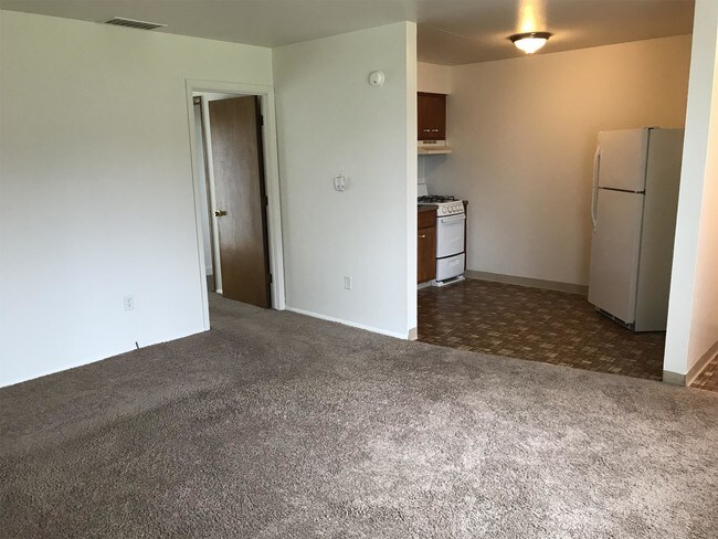 Building Photo - 5046 Northfield Dr