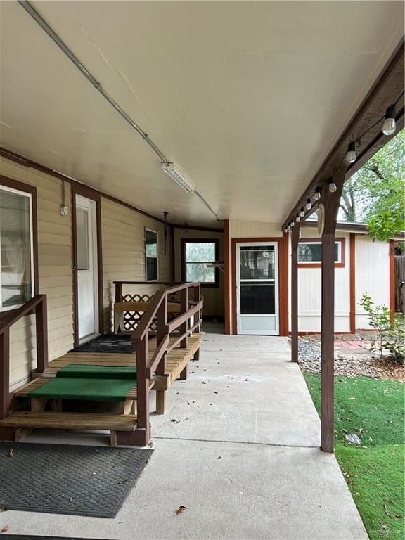 Building Photo - 23 Maple St