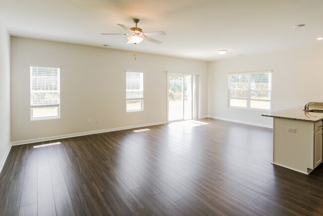 Building Photo - 332 Augustine Dr