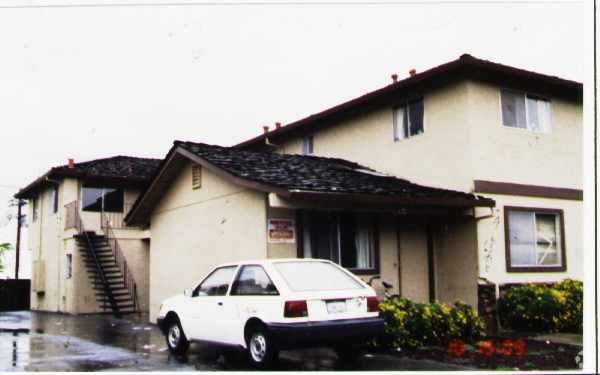 Building Photo - 2135 Main Street