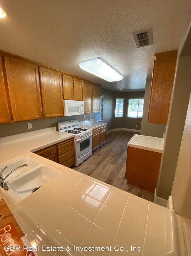 Building Photo - 3 br, 2 bath House - 1856 Ambridge Drive