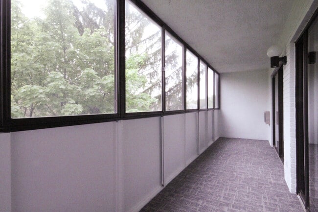 Building Photo - 508 Beechwood Dr