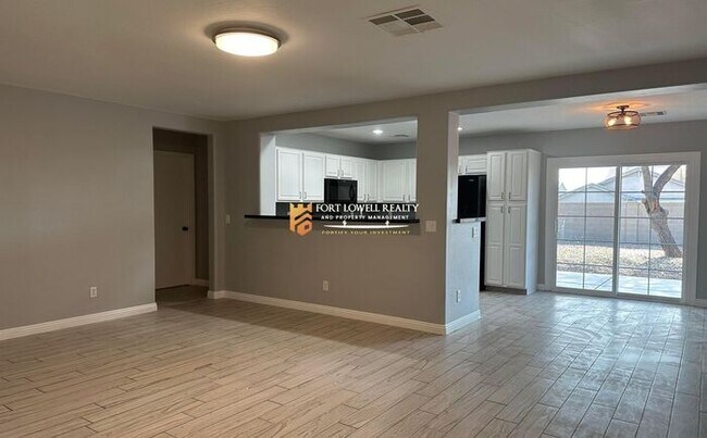 Foto del edificio - 1401 S 228th Ln