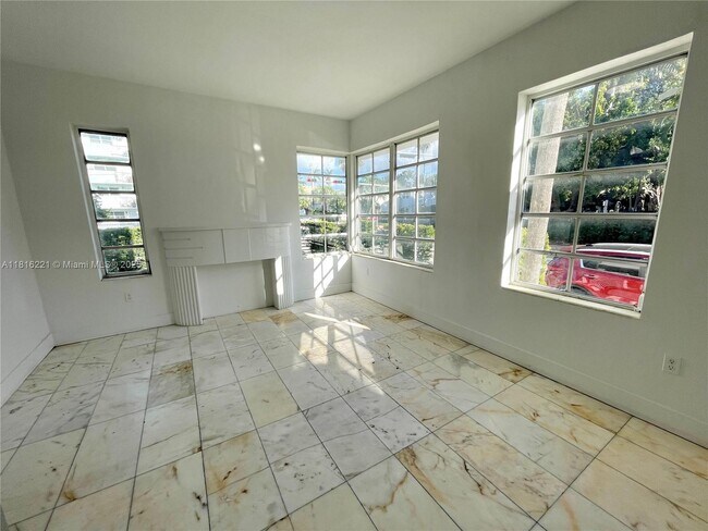 Building Photo - 801 8th St