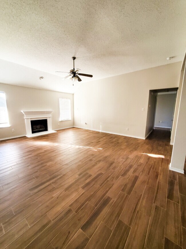 Living room - 10739 Linda Cir