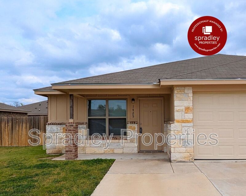 1425 Leon Rd, Little River Academy, TX 76554 Condo for Rent in Little