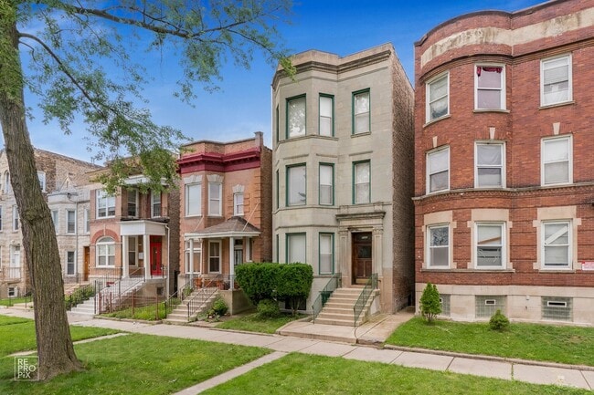 Building Photo - 5942 S Calumet Ave