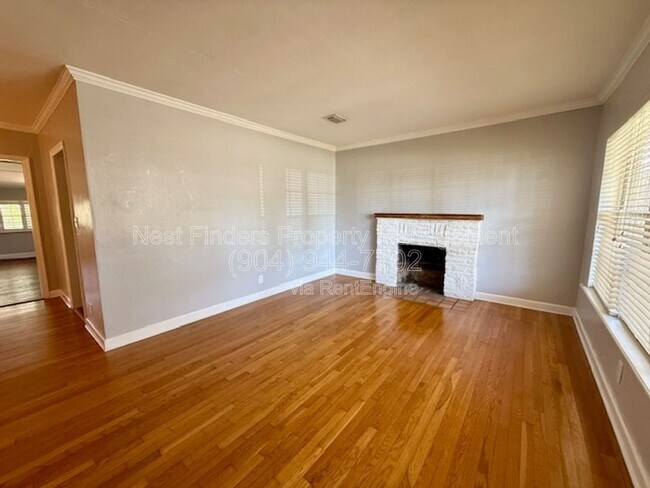 Foto del edificio - 5252 Rollins Ave