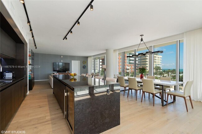 Building Photo - 1 Collins Ave