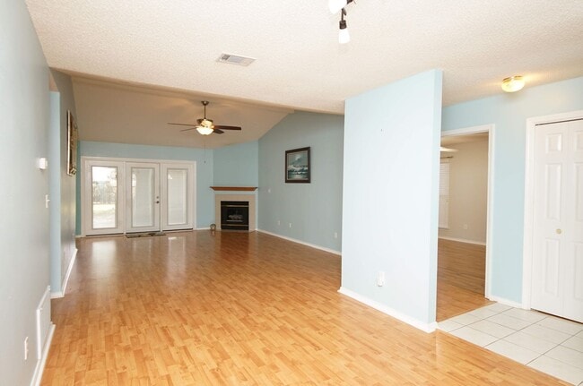 Building Photo - Great Location in Fort Walton Beach