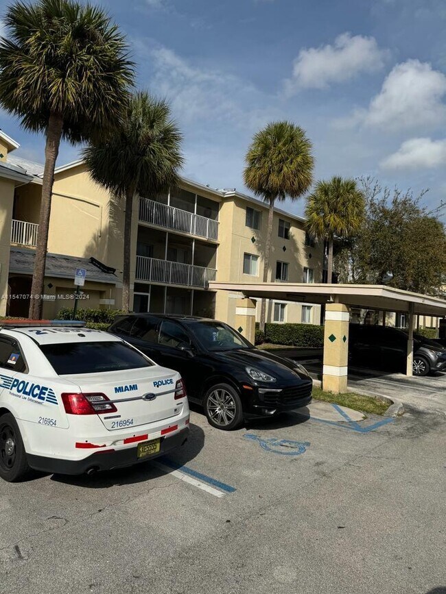 Foto del edificio - 440 S Park Rd