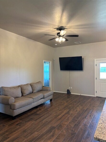 Foto del edificio - 2209 E Grassland Ln